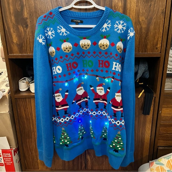NWOT George Blue Christmas sweater with lights. Watch the video ~ - Picture 4 of 6